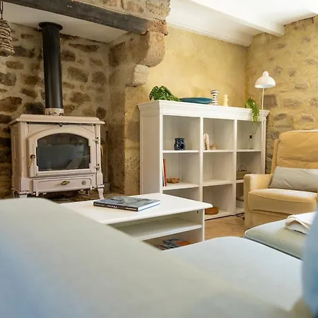 Chaumiere Typique Bretonne *